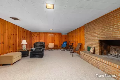1127 Maplegrove Drive NW, Grand Rapids, MI 49504 - Photo 21