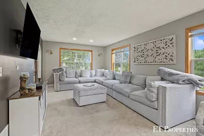 8954 Lady Lauren Drive NE, Rockford, MI 49341 - Photo 5