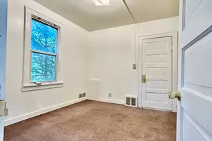 355 Roberts St, Muskegon, MI 49442 - Photo 11