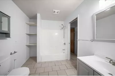 216 Maplelawn Street SE, Kentwood, MI 49548 - Photo 17