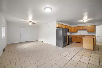 216 Maplelawn Street SE, Kentwood, MI 49548 - Photo 9