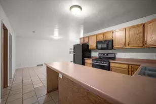 216 Maplelawn St SE, Kentwood, MI 49548 - Photo 13