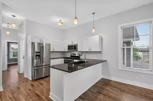 2039 Celadon Dr NE, Grand Rapids, MI 49525 - Photo 9