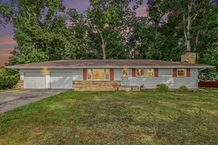 1137 Maynard Ave, Jackson, MI 49202 - Photo 1