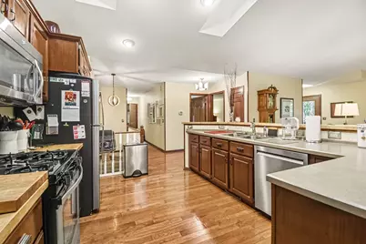 2133 North Cross Creek Drive SE, Grand Rapids, MI 49508 - Photo 9