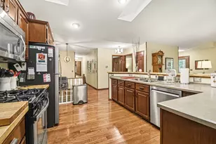 2133 N Cross Creek Dr SE, Grand Rapids, MI 49508 - Photo 9