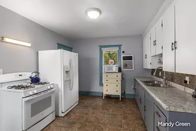 410 E Coffren Street, Greenville, MI 48838 - Photo 13