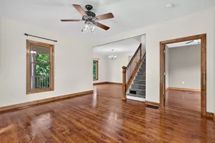323 E Main St, Maple Rapids, MI 48853 - Photo 9