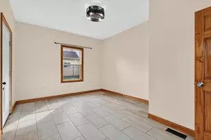 323 E Main St, Maple Rapids, MI 48853 - Photo 17