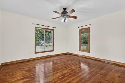 323 E Main Street, Maple Rapids, MI 48853 - Photo 25
