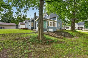 323 E Main St, Maple Rapids, MI 48853 - Photo 41