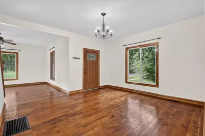 323 E Main Street, Maple Rapids, MI 48853 - Photo 7