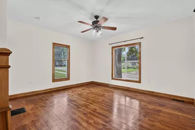 323 E Main Street, Maple Rapids, MI 48853 - Photo 23