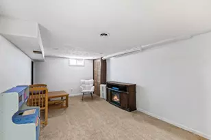 977 Coventry Dr NW, Grand Rapids, MI 49544 - Photo 25