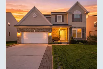 21222 Laurelwood Court, Farmington, MI 48336 - Photo 1