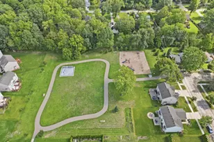 21222 Laurelwood Ct, Farmington, MI 48336 - Photo 35