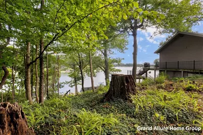 2667 W Selkirk Lake Drive, Shelbyville, MI 49344 - Photo 23