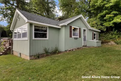 2667 W Selkirk Lake Drive, Shelbyville, MI 49344 - Photo 3