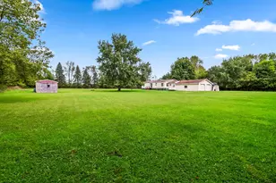 474 Clarendon Rd, Quincy, MI 49082 - Photo 5