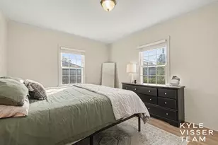 1154 Cadillac Dr SE, Grand Rapids, MI 49506 - Photo 9