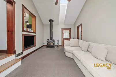 138 W South Street, Hastings, MI 49058 - Photo 15
