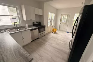 116 W Territorial Rd, Battle Creek, MI 49015 - Photo 7