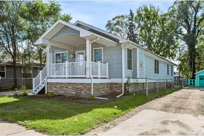 680 E Empire Avenue, Benton Harbor, MI 49022 - Photo 5