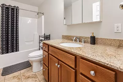 680 E Empire Avenue, Benton Harbor, MI 49022 - Photo 25