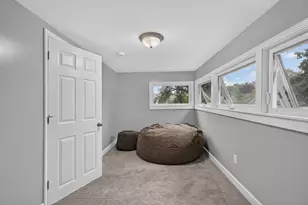 555 N Pleasant St, Jackson, MI 49202 - Photo 27
