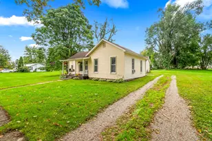 119 Monroe St, North Adams, MI 49262 - Photo 3