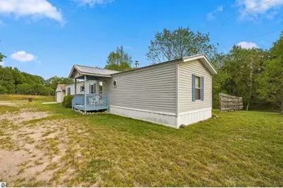 6890 E 46 Road, Cadillac, MI 49601 - Photo 33