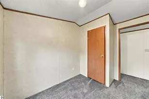 6890 E 46 Rd, Cadillac, MI 49601 - Photo 15