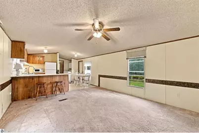 6890 E 46 Road, Cadillac, MI 49601 - Photo 17