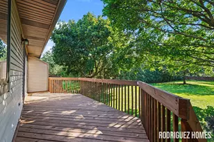 1731 Lakeview Dr, Zeeland, MI 49464 - Photo 23