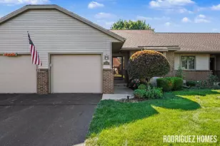 1731 Lakeview Dr, Zeeland, MI 49464 - Photo 27
