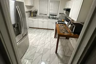 8671 Smart St, Detroit, MI 48210 - Photo 11