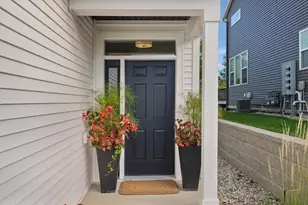 2225 Watertown Way NE, Grand Rapids, MI 49505 - Photo 3