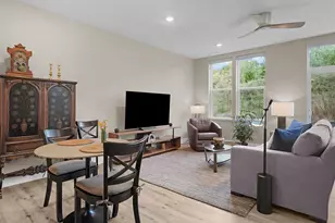 2225 Watertown Way NE, Grand Rapids, MI 49505 - Photo 9