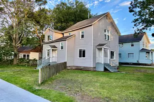 1306 Terrace St, Muskegon, MI 49442 - Photo 1