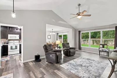 3030 Maplewood Street, Benton Harbor, MI 49022 - Photo 5