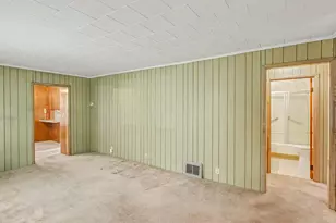 595 Royal Dr, Jackson, MI 49202 - Photo 7