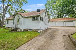 595 Royal Dr, Jackson, MI 49202 - Photo 1