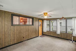 595 Royal Dr, Jackson, MI 49202 - Photo 15