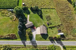 10457 S Gordon Ave, Grant, MI 49327 - Photo 9