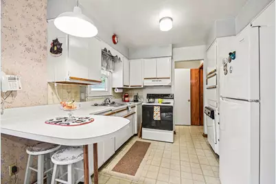 4690 Burlingame Avenue SW, Wyoming, MI 49509 - Photo 9