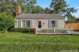 297 W 30th St, Holland, MI 49423 - Photo 1