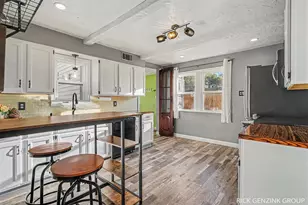 297 W 30th St, Holland, MI 49423 - Photo 11