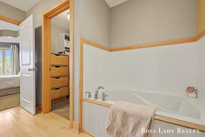 2213 N Bristol Street, Holland, MI 49424 - Photo 37