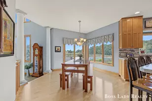2213 N Bristol St, Holland, MI 49424 - Photo 13