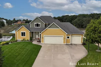 2213 N Bristol Street, Holland, MI 49424 - Photo 3